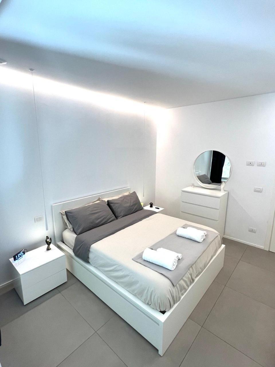 White Roma - Elegant And Comfortable Torino Kültér fotó
